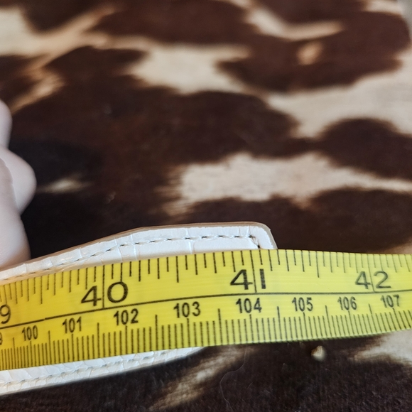 Brighton Cream Croc-Embossed Belt with Silver Buckle - Picture 5 of 5